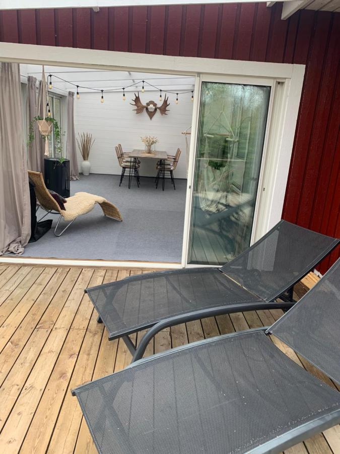 Hus I Lugnt Omrade, 15 Min Fran Oerebro Villa Vintrosa Exterior photo